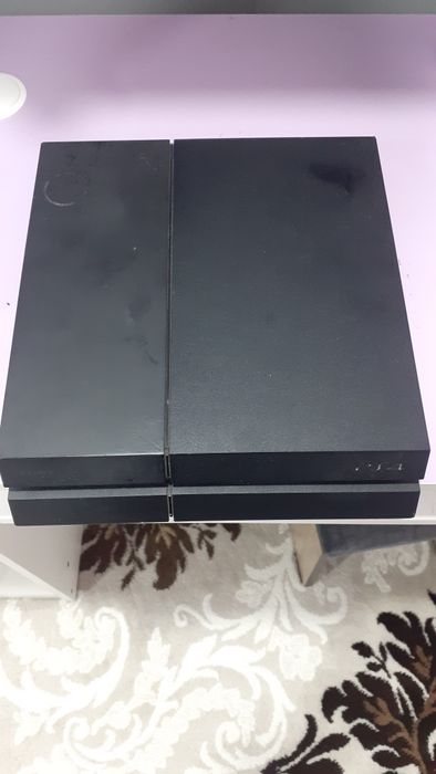 Продам Sony Playstation 4 fat