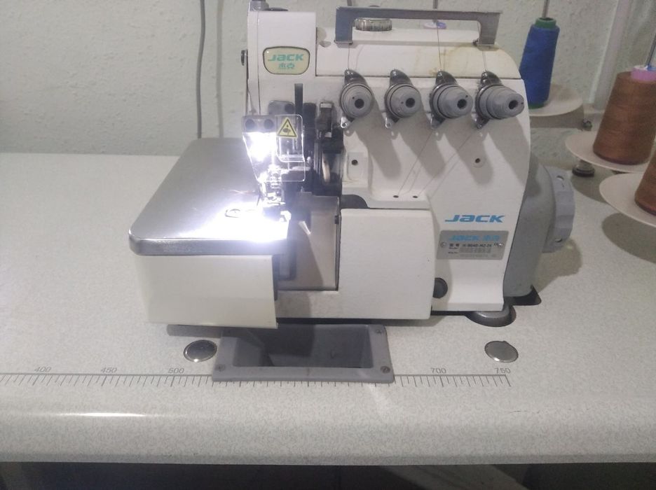 Оверлок машина Тикув машина