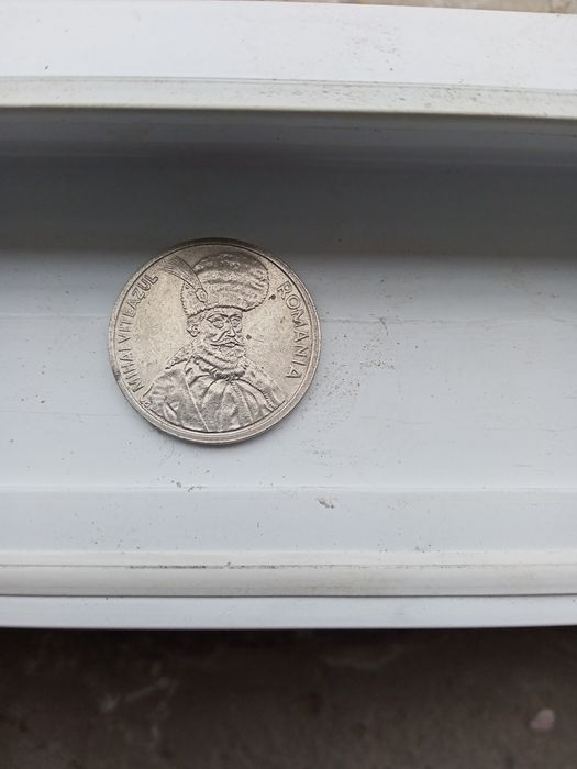 Monedă de 100 Lei