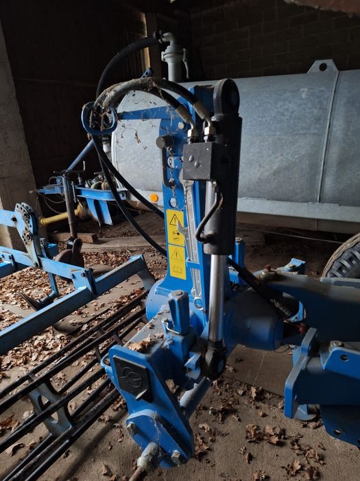 Vând plug lemken nou