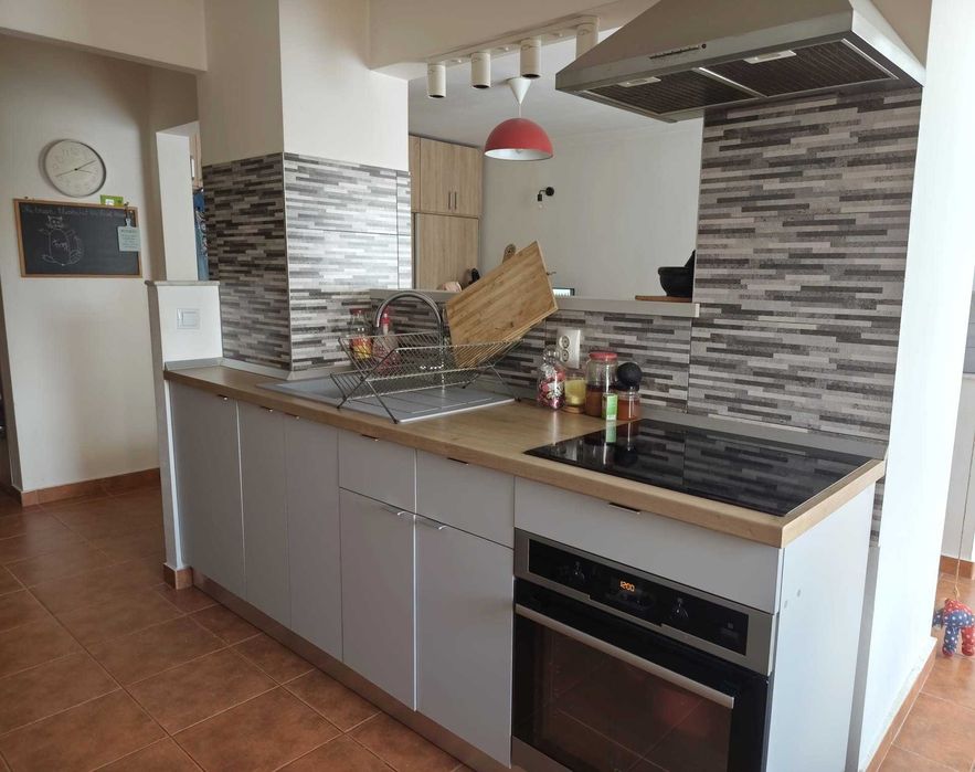 Proprietar: 2 Camere Open-Space MOBILAT COMPLET, 52 mp, Bulevardul Republicii – Etaj 1, Centrală, Balcon – 90.000€ Negociabil