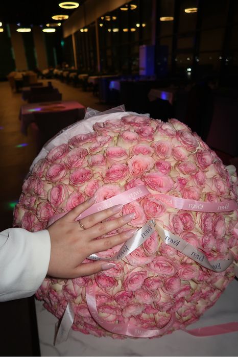 Цветы, б/у емес новый:) 151шт роза, свежий келісім бар;)