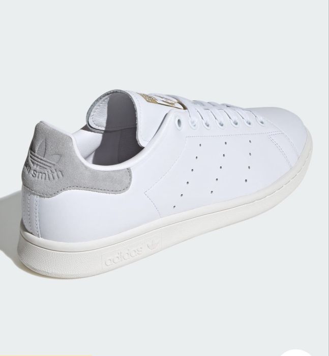 Чисто нови маратонки adidas