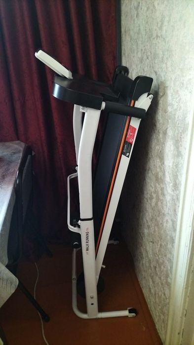 Продам беговую дорожку