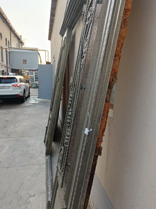 Сатылымда  бу есік  сапасы  жақсы