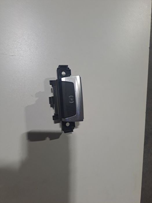 бутон за ръчна спирачка peugeot 308 2018