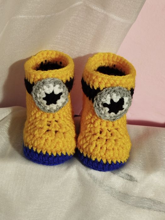 Botoșei croșetați