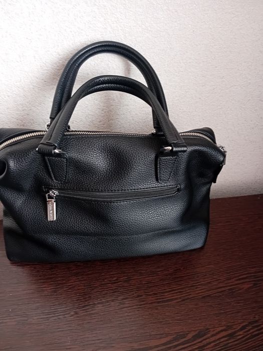 Продам женскую сумку.