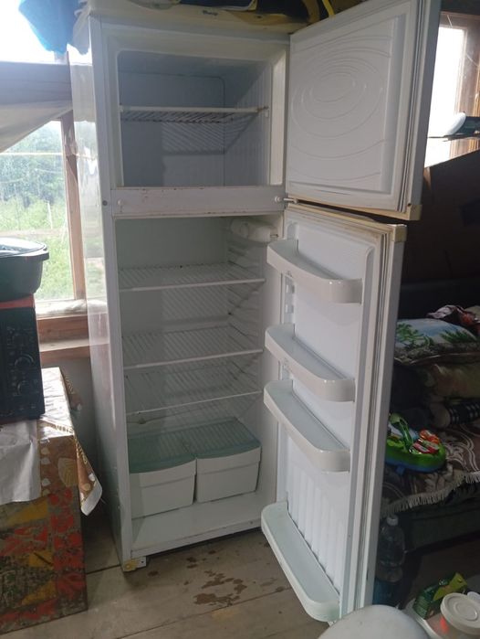 Продам холодильник