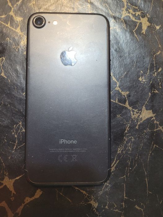 Продам IPhone 7  32 GB