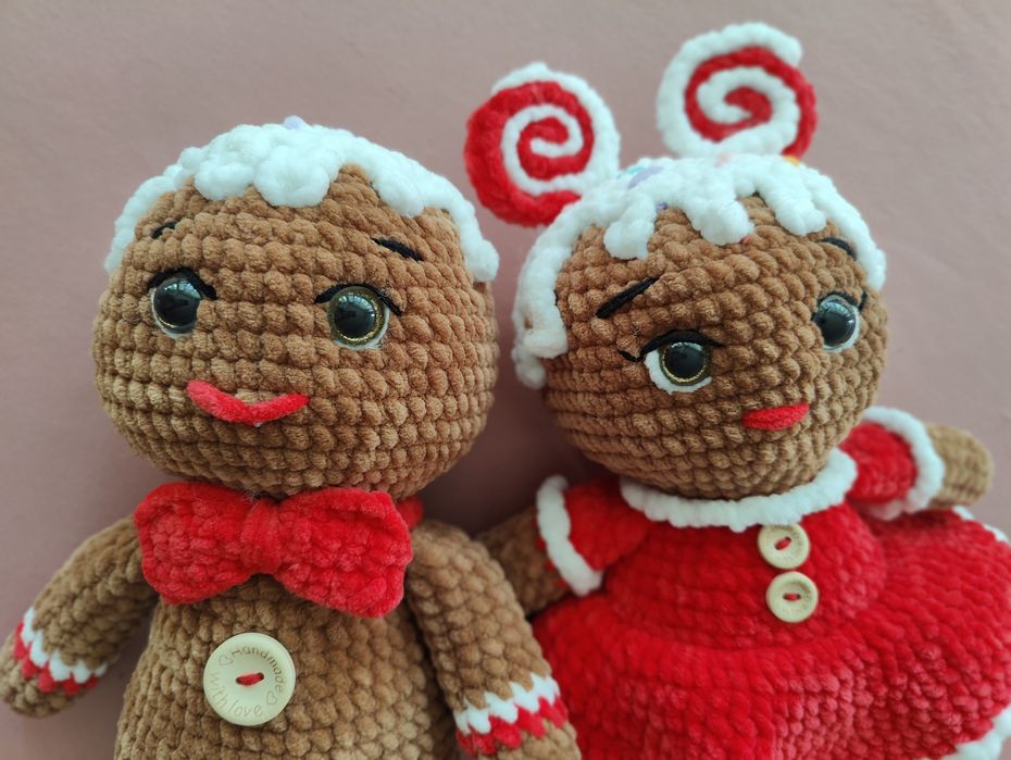 Двойка джинджифилови човечета