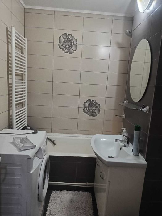 Inchiriez garsoniera