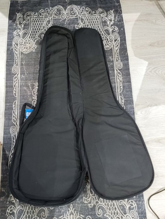 Пълен китарен комплект – поддържан фанатично, в състояние "Mint"