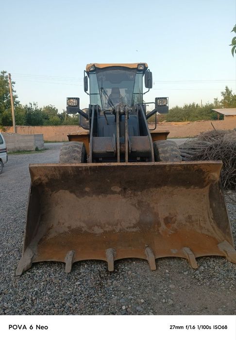 Погрузчик XCMG  сотилади. Йили 2021. Нархи 20 000 $.