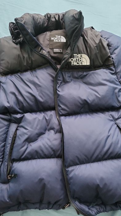 vând geaca nort face  L