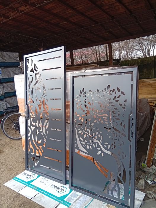 Vând porti pietonale