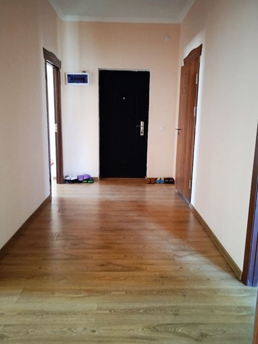 Срочно 3 хонали квартира сотилади!!!