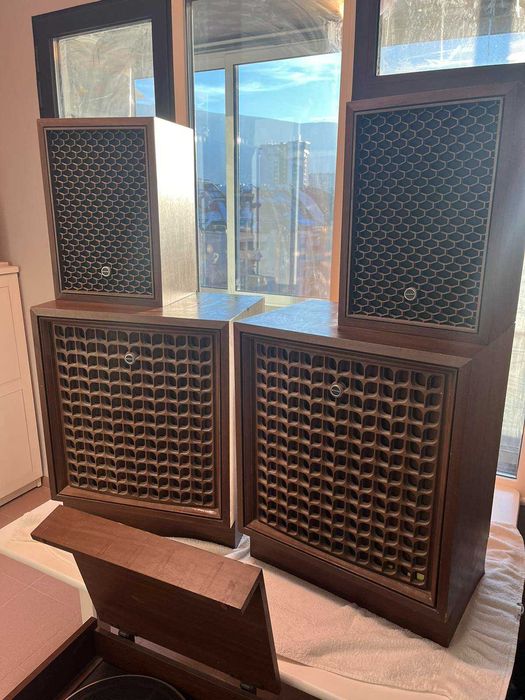 Висококачествена винтидж аудио система с грамофон Sanyo