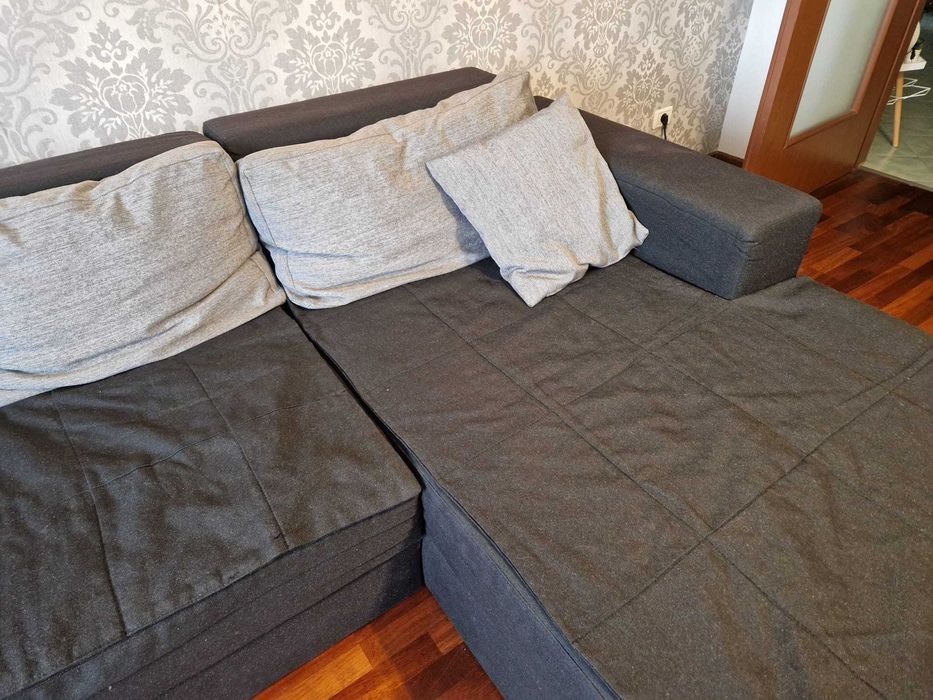 Canapea coltar, extensibila si cu spatii de depozitare, huse incluse