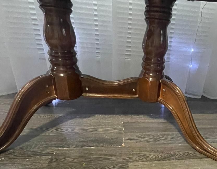 Стол, для кухни гостиной