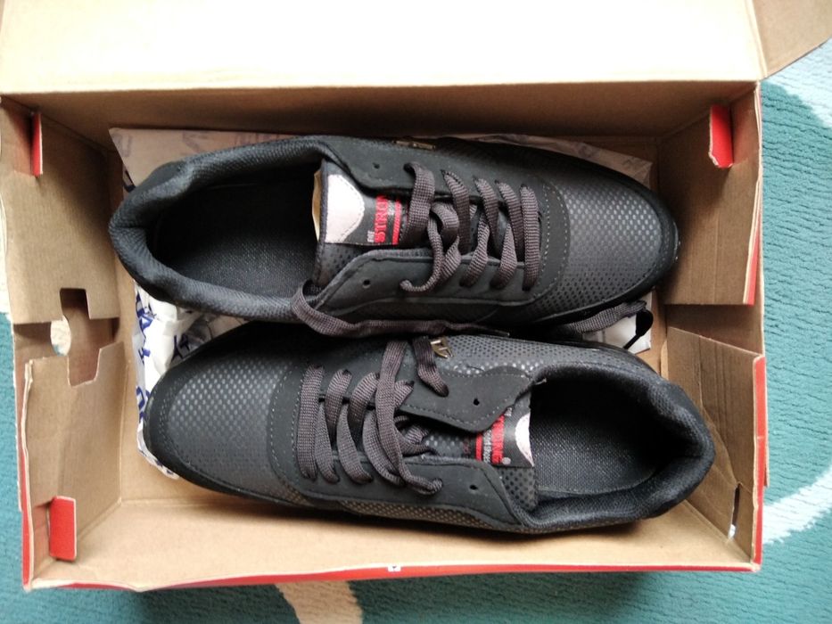 Юношески маратонки