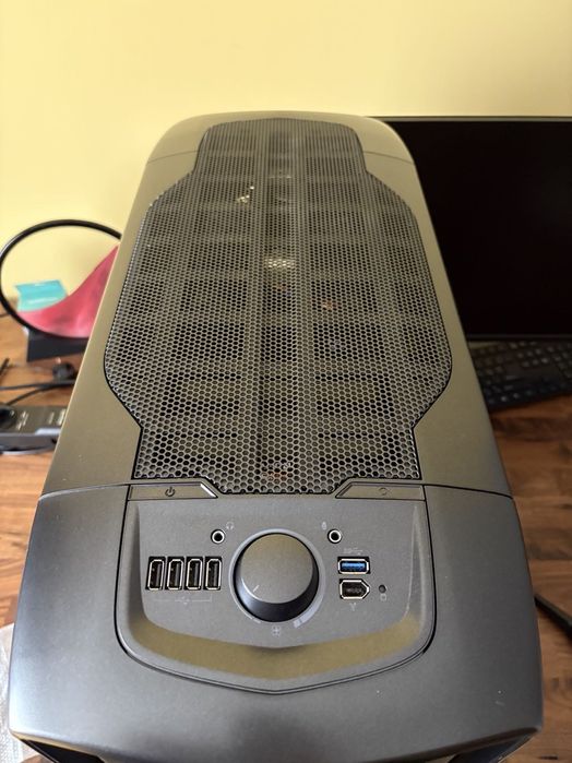 Gaming PC и монитор