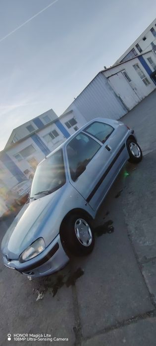 Vând Peugeot 1.1 benzina consum foarte mic excelent pentru naveta ieft