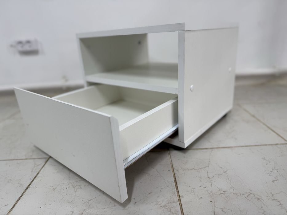 Тумба прикроватная