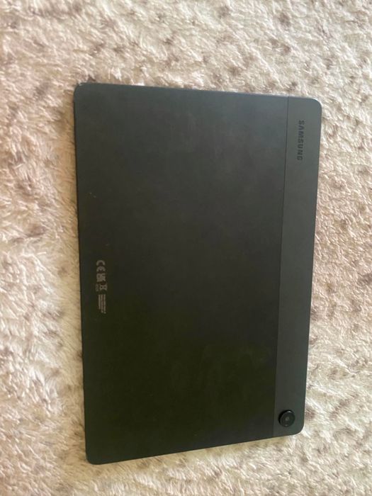 Buna ziua vand tableta Samsung A9+