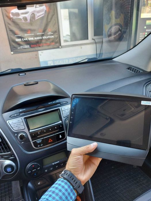Navigatie Android Hyundai IX35 Waze Youtube GPS BT USB