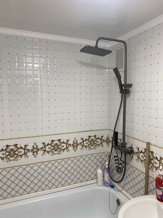 Продаю квартиру трехкомнатную