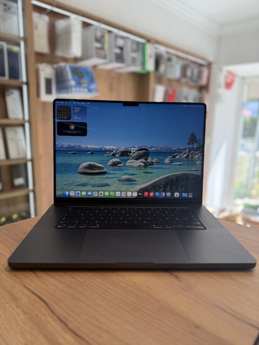 Macbook Pro M3 Pro 16-inch 2023 36gb/512Gb/BATERIE96%/Garantie 12 luni @atsgsm.ro