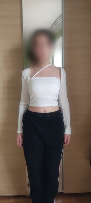 Топ с длинными рукавами