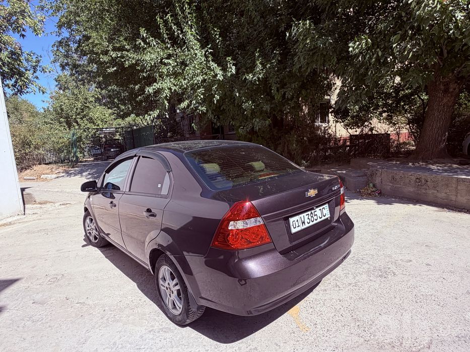Nexia 3 avtomat sotiladi Srochno