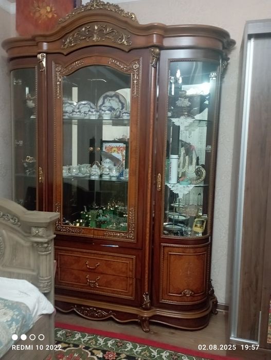 Коричневый стенка