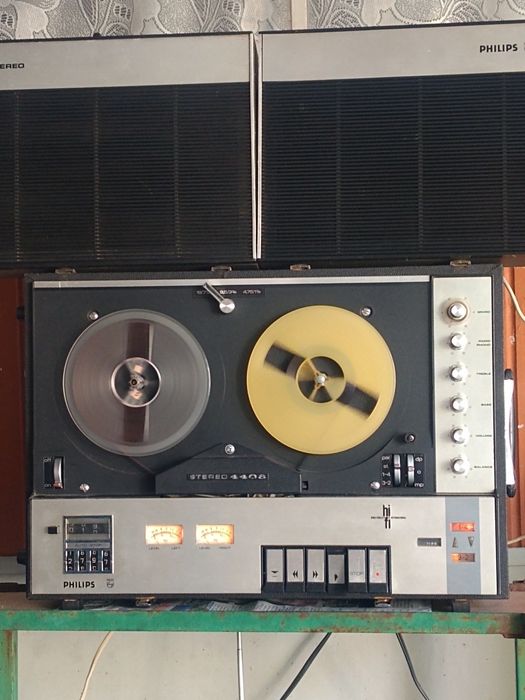 Magnetofon Philips 4408 ,preamplificator doza magnetică, deck audio Akai.