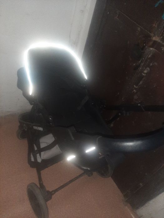 Продам прогулочную коляску детскую