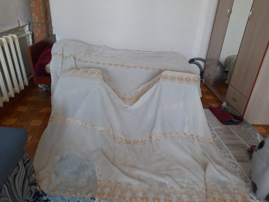 Продам тюль для окон. В отличном состоянии