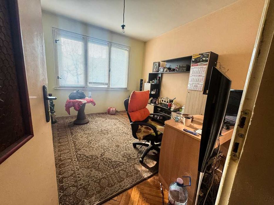 Тристаен апартамент в центъра на Русе –  на метри от Александровска