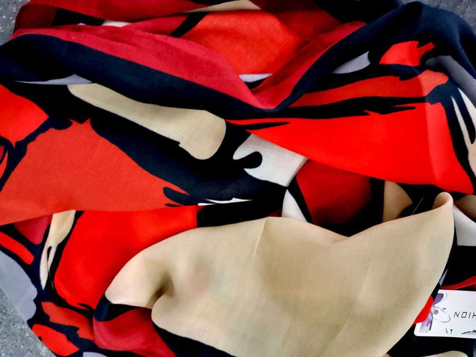 Елегантни дамски шалове