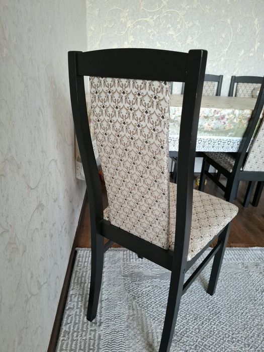 Стол  и  6 стульев