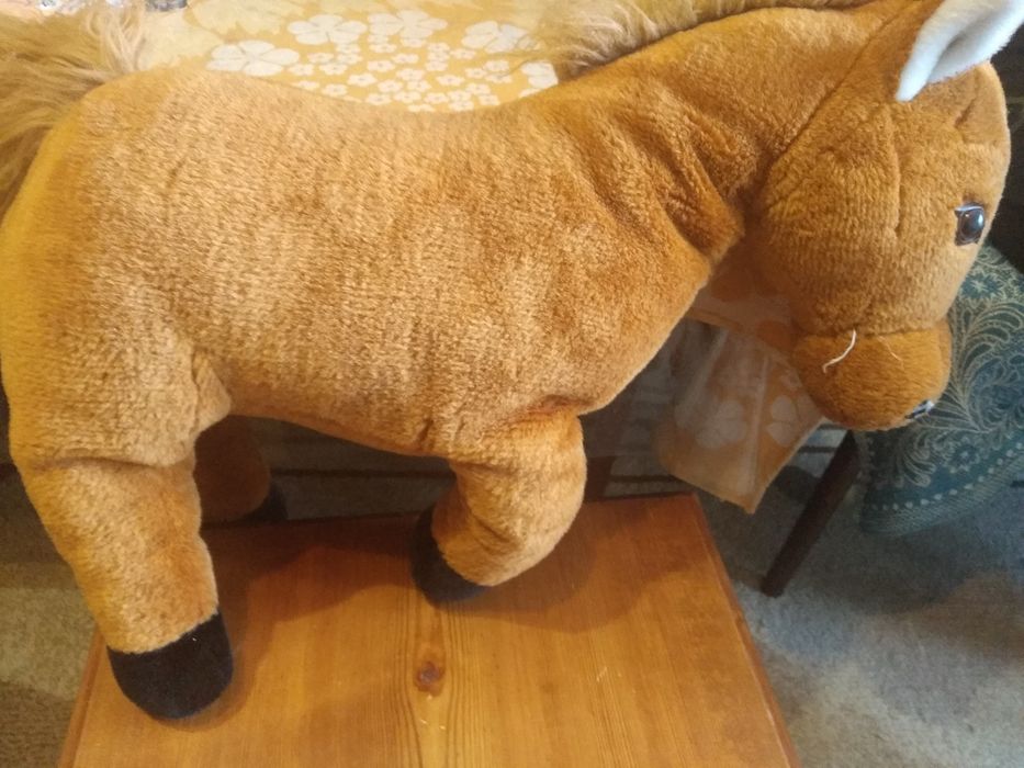 Детская игрушка пони