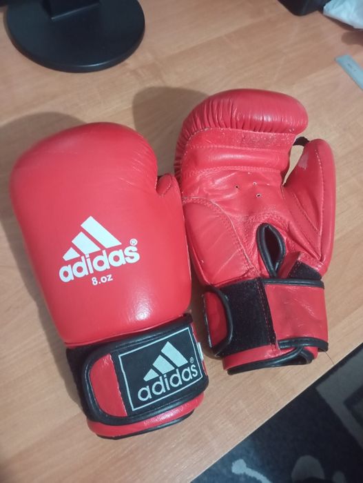 Боксерские перчатки 8oz (унций)