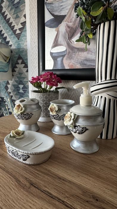 Керамичен сет за баня