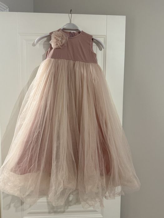 Продается нарядное платье