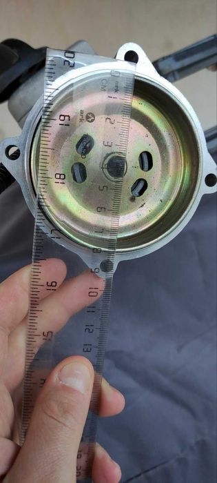 Приставка за лодка за двигател от тример/косачка с витло