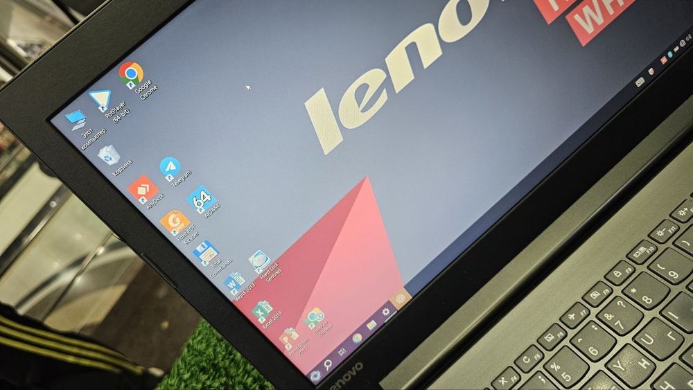Tinniq ideal notebook lekin puli arzon noutbuk izlab yurganlar un!