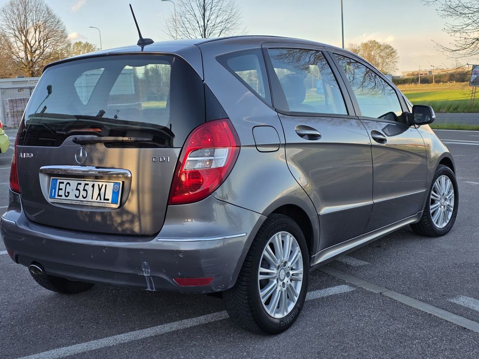 Mercedes-benz A180 2.0cdi 115cp 6 trepte A/c/Pilot/Senzori Parcare