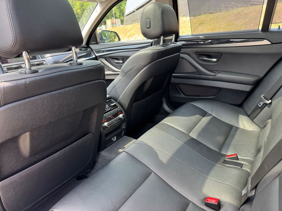 BMW 520 xdrive / 190cp / 2016 / Panoramic / Distronic
