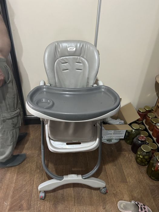 Продам столик детский